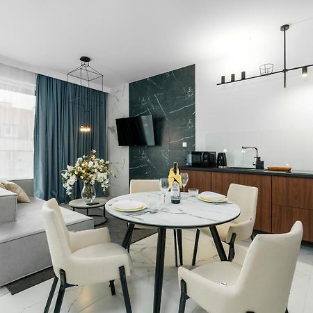 Apartments Poznan Chwaliszewo Residence With Free Garage By Noclegi Renters 외부 사진