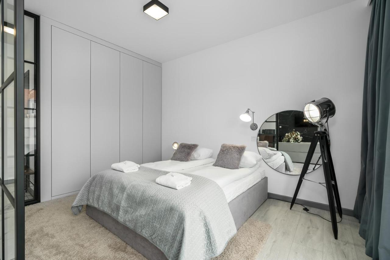 Apartments Poznan Chwaliszewo Residence With Free Garage By Noclegi Renters 외부 사진