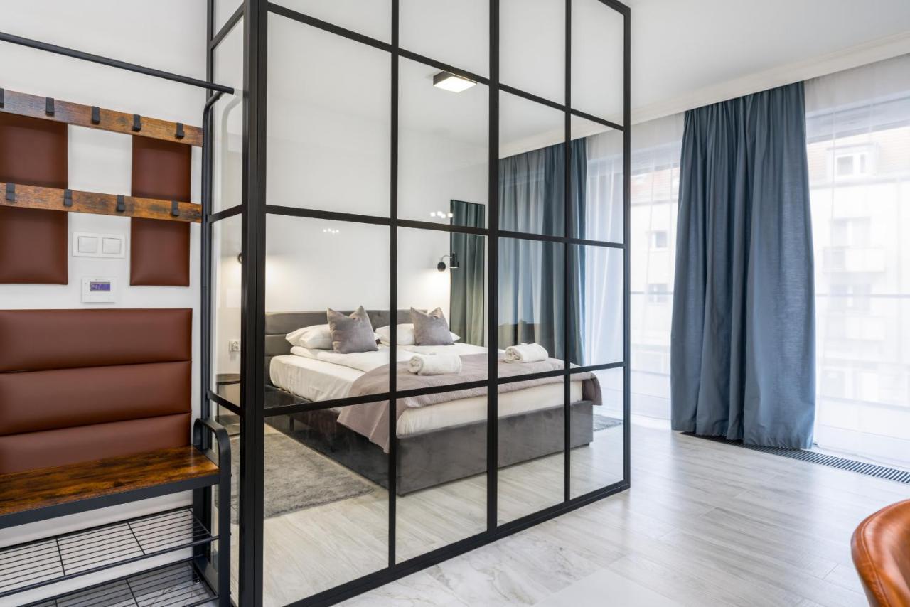 Apartments Poznan Chwaliszewo Residence With Free Garage By Noclegi Renters 외부 사진